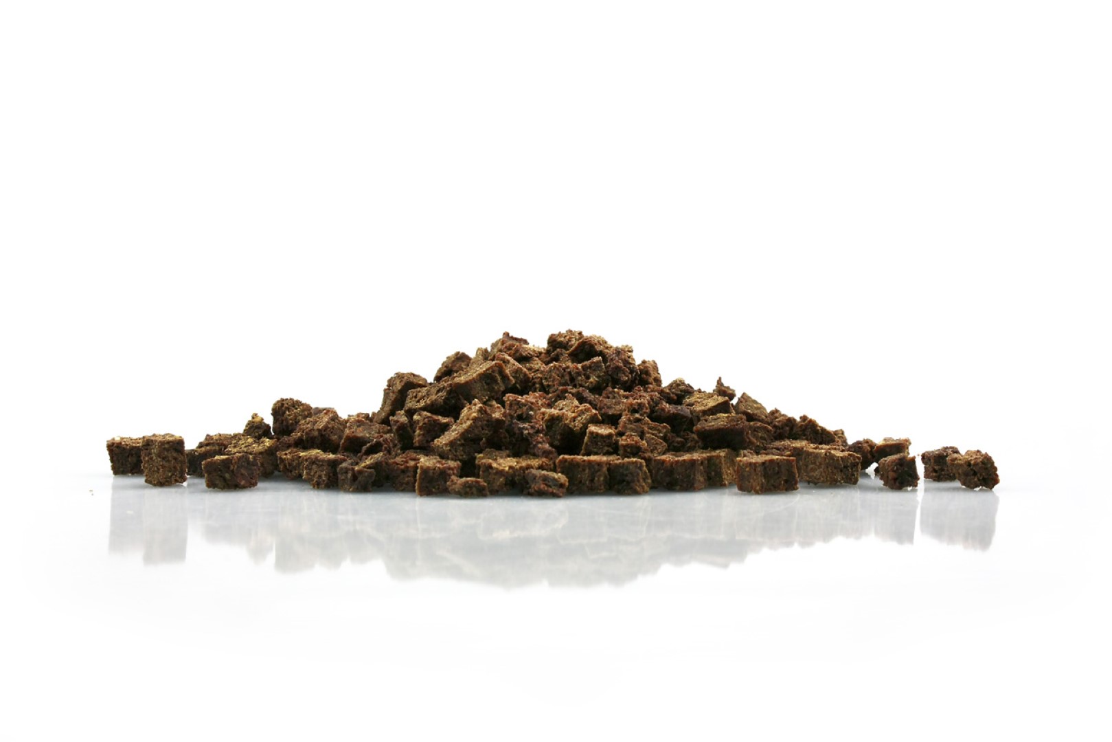 hipoalergenni-nagradki-za-kuceta-ot-konsko-meso-100-estestveni-i-lesno-smilaemi-80gr-8c6ce40c-3771-429f-ae86-794c84dc62f5